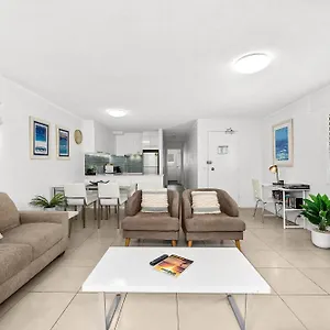 Surfers Paradise- Meters From The Beach! Gold Coast